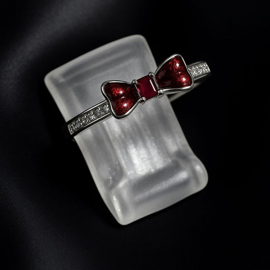 Anillo Blancanieves  con Moño Rojo " Plata .925"